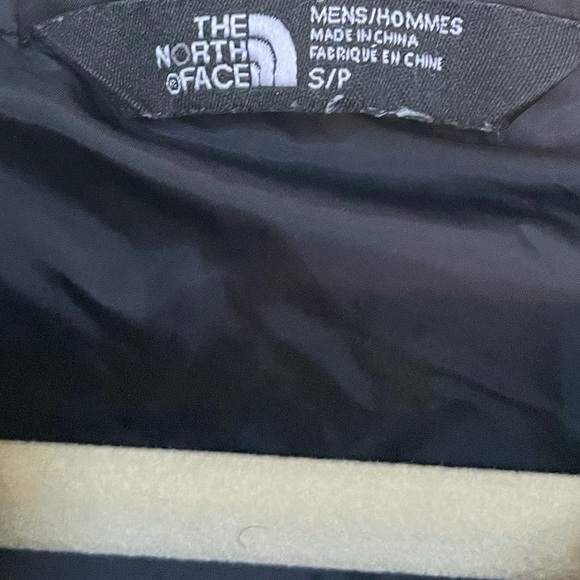 Men’s The North Face Camo style insulated jacket - Picture 2 of 7